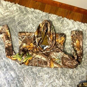 Habit Boys ExLarge realtree pattern hoodie